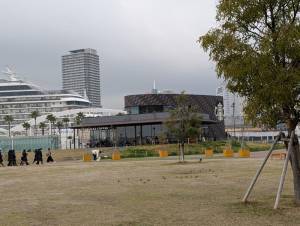 250411-メリケンパーク_スタバ.jpg 250411-メリケンパーク_スタバ.jpg