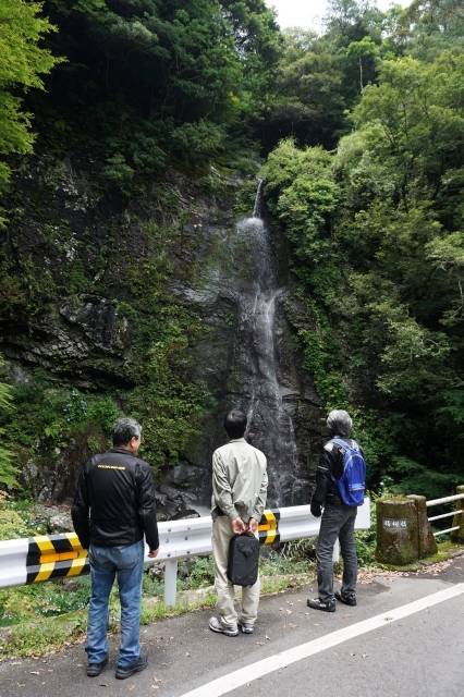 180624-轟の滝手前の楊柳の滝.jpg