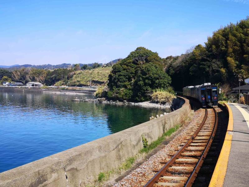 240316_千綿駅に近づく列車.jpg 240316_千綿駅に近づく列車.jpg