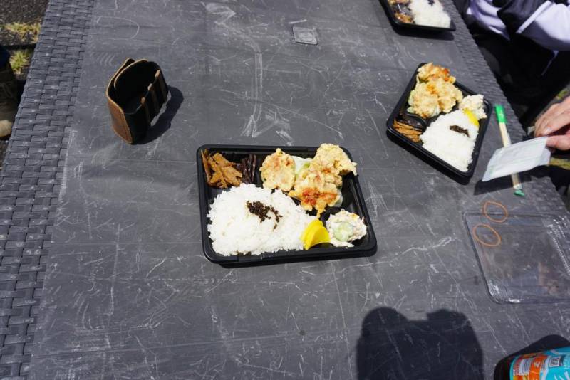 260920-昼食の唐揚げ弁当.jpg 260920-昼食の唐揚げ弁当.jpg