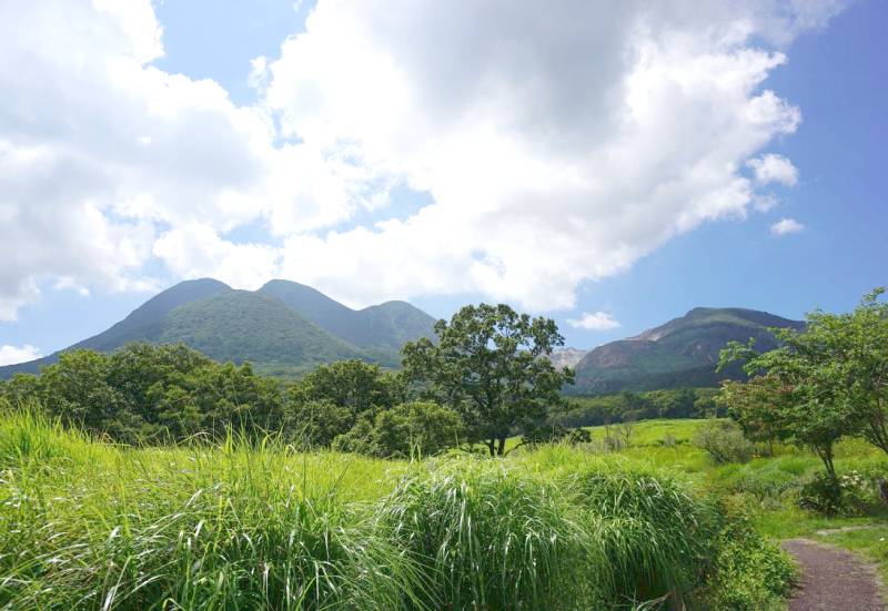 240728-長者原から三俣山方面を撮影.jpg 240728-長者原から三俣山方面を撮影.jpg