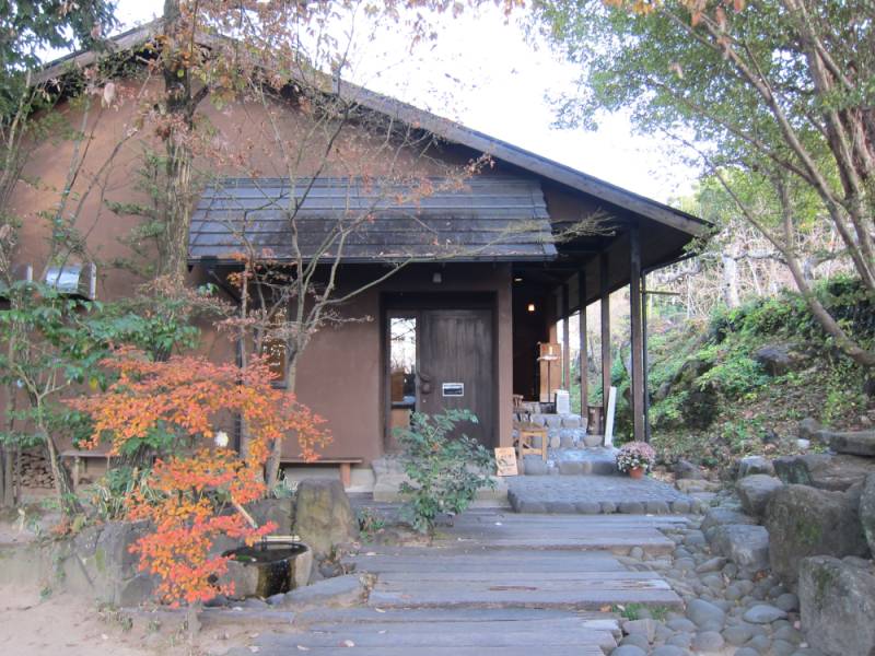 231210-cafeたねの隣の喫茶スペース.jpg 231210-cafeたねの隣の喫茶スペース.jpg