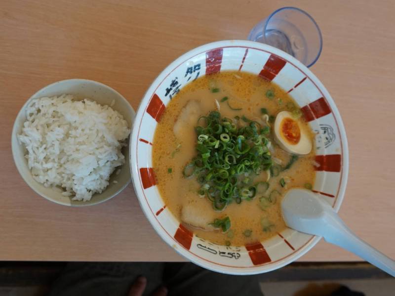 241012-博多麵王の豚骨ラーメン.jpg 241012-博多麵王の豚骨ラーメン.jpg