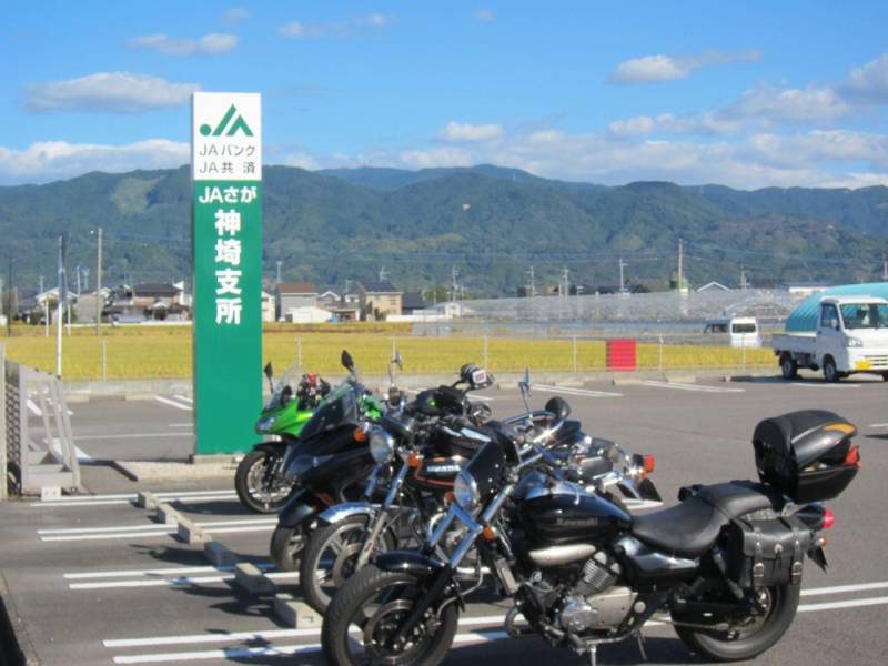 231021-ja神崎支店の駐車場にて.jpg 231021-ja神崎支店の駐車場にて.jpg
