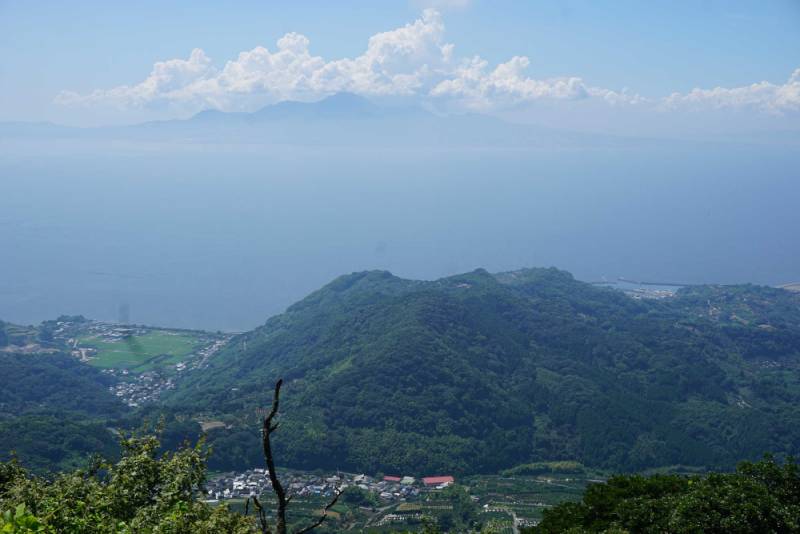 230826-金峰山山頂より普賢岳を望む.jpg 230826-金峰山山頂より普賢岳を望む.jpg
