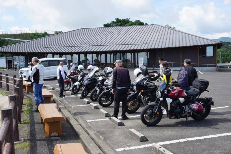251005-太良岳オレンジロード海道しるべにて.jpg 251005-太良岳オレンジロード海道しるべにて.jpg