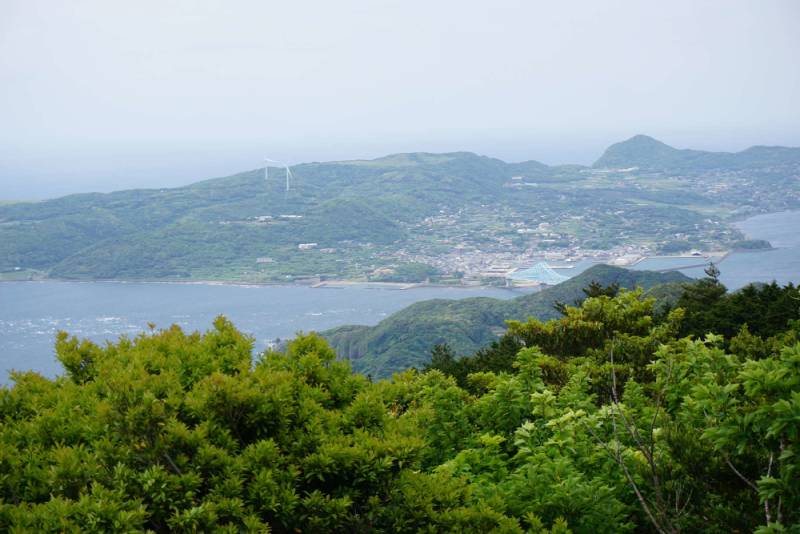 240511-安満岳鯛の鼻公園より生月大橋を望む.jpg 240511-安満岳鯛の鼻公園より生月大橋を望む.jpg
