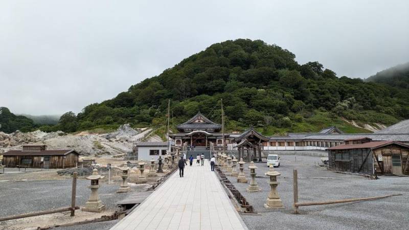 260718-恐山-境内_両脇に温泉場_.jpg 260718-恐山-境内_両脇に温泉場_.jpg
