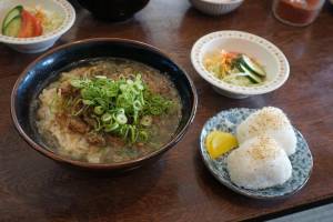 250531-お昼ごはん_すき焼きうどん定食.jpg