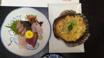 260718-弘前市-郷土料理のホタテみそと刺身盛り.jpg 260718-弘前市-郷土料理のホタテみそと刺身盛り.jpg